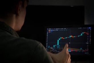 Understanding Stablecoins: A Comprehensive Guide with Real-Life Examples