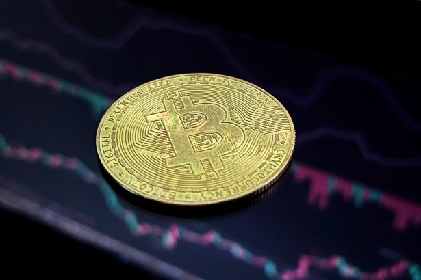 Understanding Long Term vs Short Term Crypto Investing: Strategies for Success